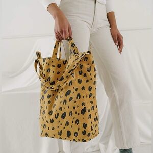 BAGGU Tan and Black Leopard Duck Bag Tote